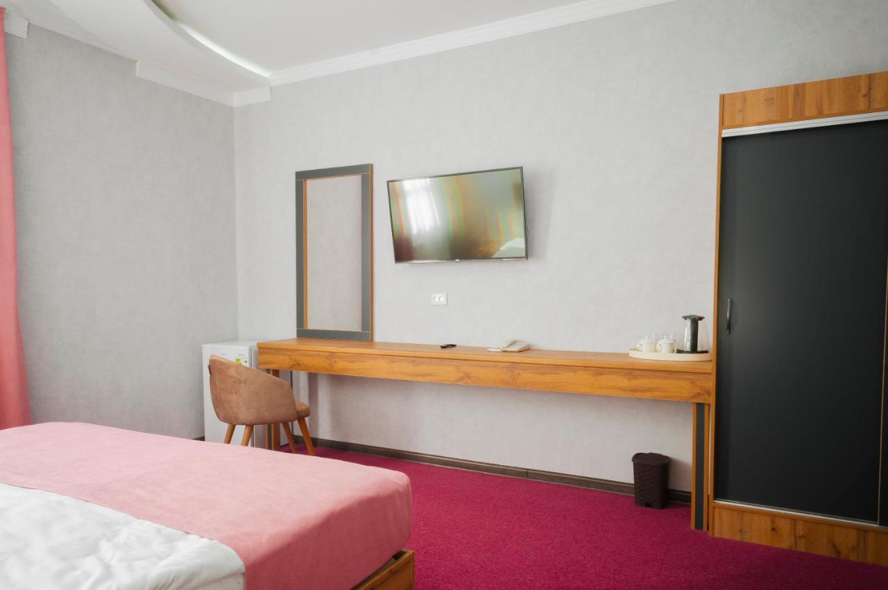 Rich Hotel Turkistan מראה חיצוני תמונה