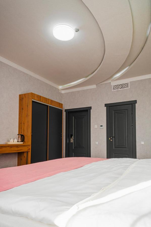 Rich Hotel Turkistan מראה חיצוני תמונה